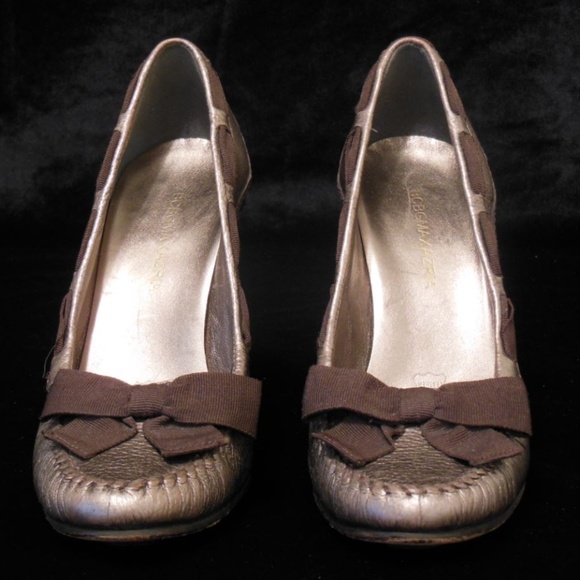 BCBG Max Azria Bronze/Brown Leather Heels 5.5/35.5 - Picture 1 of 8
